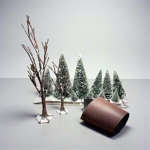 Department 56 - Village Landscape - 14 piece set - with BRAND NEW SNOW